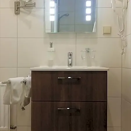 Rheinkrone فندق كوبلنس